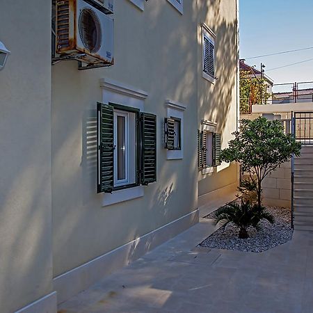 Apartment Brac Sutivan Eksteriør billede